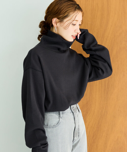 FREAK'S STORE(フリークスストア)の「限定展開 ワッフル タートルネック チュニック プルオーバー(Tシャツ/カットソー・レディース・オリーブ/ブルー/オフホワイト/杢グレー/スミクロ/ベージュ・フリ-)」の15枚目の写真