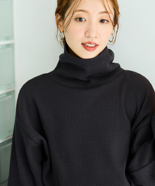 FREAK'S STORE(フリークスストア)の「限定展開 ワッフル タートルネック チュニック プルオーバー(Tシャツ/カットソー・レディース・オリーブ/ブルー/オフホワイト/杢グレー/スミクロ/ベージュ・フリ-)」の18枚目の写真