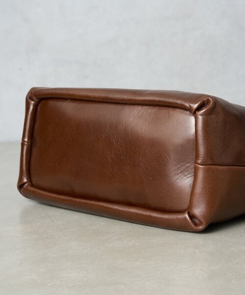 BIRTHDAY BAR（バースデイバー）の「LIGHT LEATHER BOSTON 軽量本革ボストンバッグ（ボストンバッグ・レディース・ブラック/ダークブラウン/キャメル・0）」の20枚目の写真