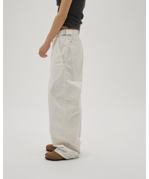 TODAYFUL（トゥデイフル）の「Boyfriend Cotton Pants（デニムパンツ・レディース・ブラック/ホワイト・36inch/38inch）」の9枚目の写真