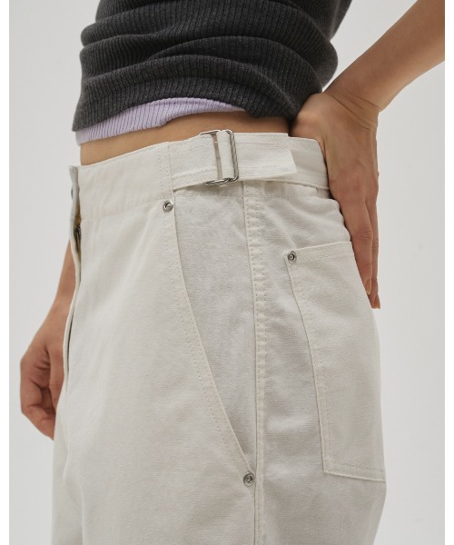 TODAYFUL（トゥデイフル）の「Boyfriend Cotton Pants（デニムパンツ・レディース・ブラック/ホワイト・36inch/38inch）」の11枚目の写真