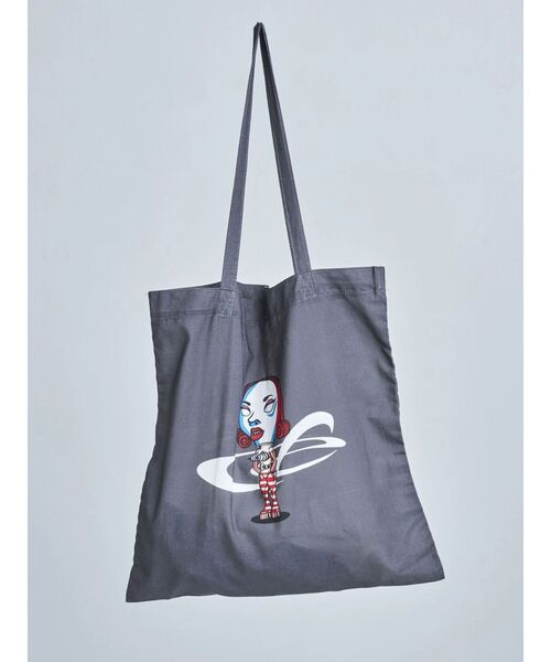 EMODA（エモダ）の「【野性爆弾 くっきー！× EMODA】SOFT TOTE BAG（トートバッグ・レディース・ブラック/グレー・FREE）」の2枚目の写真