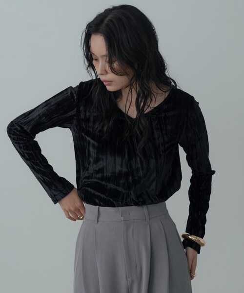 GALLEST(ギャレスト)の「【一部店舗限定】クラッシュベロア2Wayカットソー(Tシャツ/カットソー・レディース・オフホワイト/ブラック/ブラウン系その他・38)」の4枚目の写真