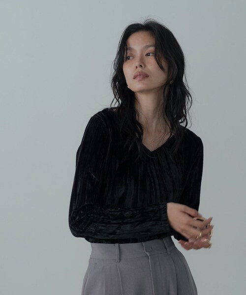 GALLEST(ギャレスト)の「【一部店舗限定】クラッシュベロア2Wayカットソー(Tシャツ/カットソー・レディース・オフホワイト/ブラック/ブラウン系その他・38)」の5枚目の写真