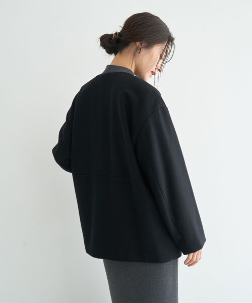 YECCA VECCA（イェッカヴェッカ）の「【国産ウール使用】ノーカラーミドル丈ウールコート（ノーカラーコート・レディース・ブラック/ライトベージュ・FREE）」の20枚目の写真