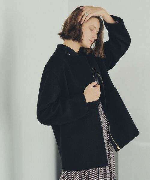 YECCA VECCA（イェッカヴェッカ）の「【国産ウール使用】ノーカラーミドル丈ウールコート（ノーカラーコート・レディース・ブラック/ライトベージュ・FREE）」の3枚目の写真