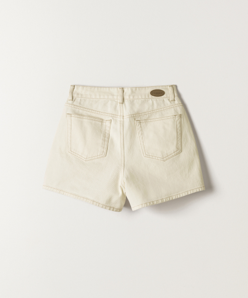 TTUDEMENT(トュードメント)の「ESSENTIAL DENIM SHORTS ECRU(その他パンツ・レディース・その他・SMALL/MEDIUM/LARGE)」の5枚目の写真