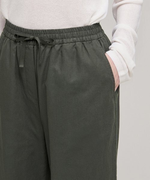 MUSINSA STANDARD WOMAN(ムシンサスタンダードウーマン)の「ウーマンズコットンリネンワイドバンディングパンツ【カーキ】(その他パンツ・レディース・その他・24/26/28/30)」の4枚目の写真