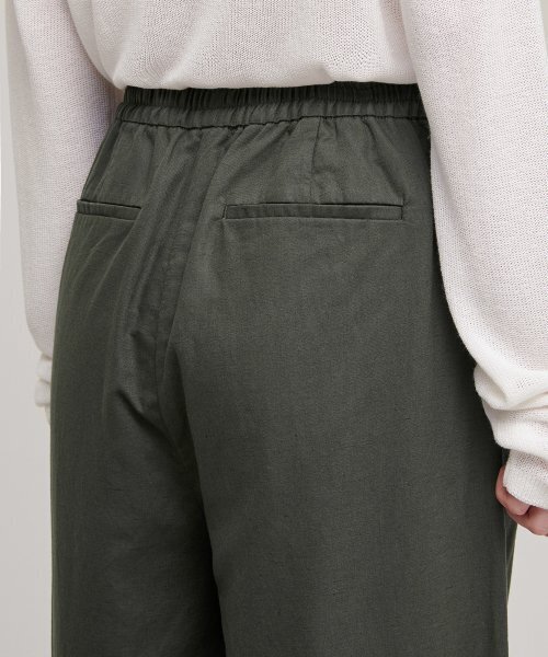MUSINSA STANDARD WOMAN(ムシンサスタンダードウーマン)の「ウーマンズコットンリネンワイドバンディングパンツ【カーキ】(その他パンツ・レディース・その他・24/26/28/30)」の5枚目の写真