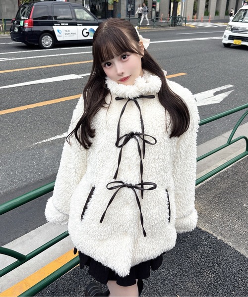 アイボリー ダウンジャケット リボン付き新品 me+em select（ミームセレクト） ダウンコート ダウンジャケット