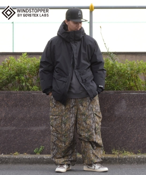 GLAZOS(グラソス)の「【GLSW.】【WINDSTOPPER BY GORE-TEX LABS】ダウンジャケット(ダウンジャケット/コート・キッズ・ネイビー/ブラック・LL/L/M)」の13枚目の写真