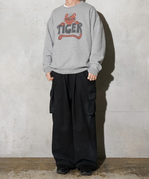 JERZEES(ジャージーズ)の「JERZEES / ジャージーズ TIGER CREW SWEAT タイガー プリント スウェット(スウェット・メンズ・グレー/ライトグレー・LARGE/X-LARGE/XX-LARGE/MEDIUM)」の6枚目の写真