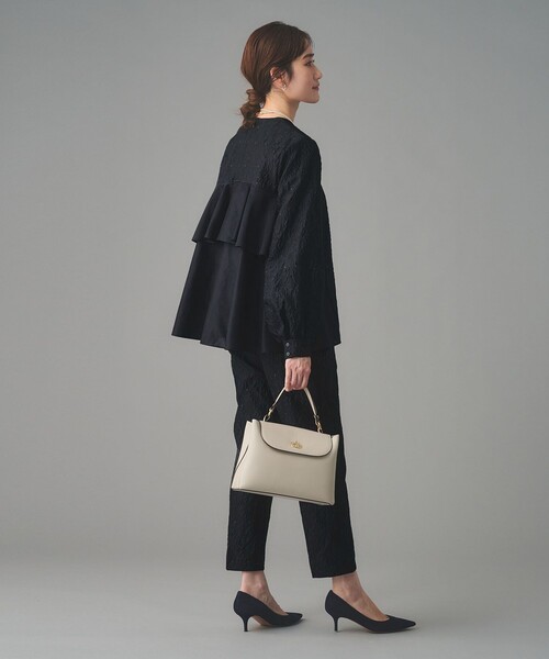 UNITED ARROWS(ユナイテッドアローズ)の「GISHA 2トーン ジャガード ブラウス(シャツ/ブラウス・レディース・ネイビー/ダークグレー・38/36)」の16枚目の写真