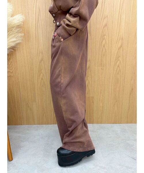 EVRIS（エヴリス）の「パウダースウェットワイドパンツ【セットアップ着用可能】（スウェットパンツ・レディース・アイボリー/ブラック/レッド/ブラウン・FREE）」の20枚目の写真