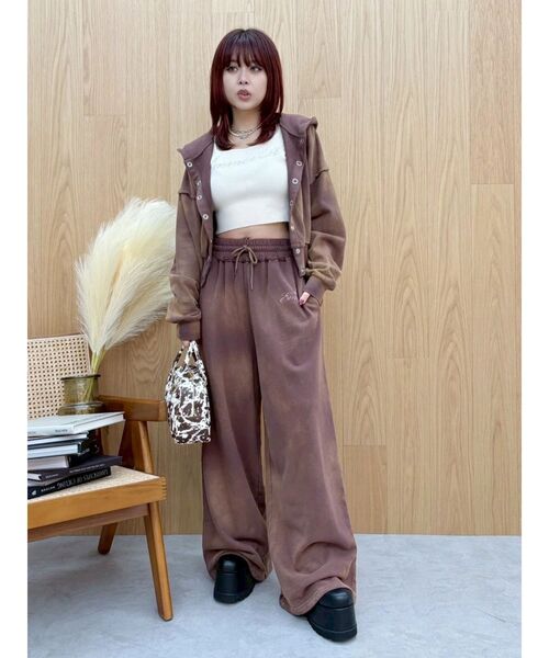 EVRIS（エヴリス）の「パウダースウェットワイドパンツ【セットアップ着用可能】（スウェットパンツ・レディース・アイボリー/ブラック/レッド/ブラウン・FREE）」の22枚目の写真