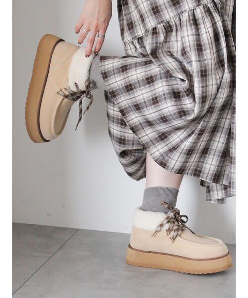 ehka sopo(エヘカソポ)の「ボアモカシン(ブーツ・レディース・ブラウン/キナリ/ベージュ・M/L)」の5枚目の写真