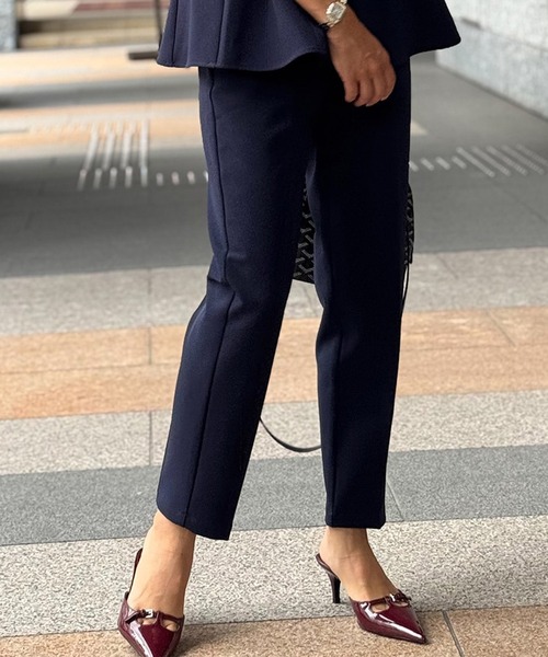 ST.ROONEY(セントルーニー)の「テーパードタックパンツ【低身長・小柄女性向け】(その他パンツ・レディース・ベージュ/ネイビー/ブラック・XS)」の14枚目の写真