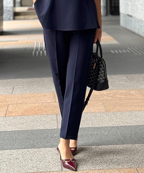 ST.ROONEY(セントルーニー)の「テーパードタックパンツ【低身長・小柄女性向け】(その他パンツ・レディース・ベージュ/ネイビー/ブラック・XS)」の15枚目の写真