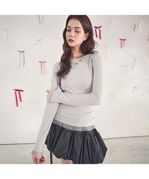 Vivacious(ビバシャス)の「Mirage Lace Frill Tee_5Colors(Tシャツ/カットソー・レディース・ブラウン/グレー/チャコール/ブラック/クリーム・SMALL/MEDIUM)」の2枚目の写真
