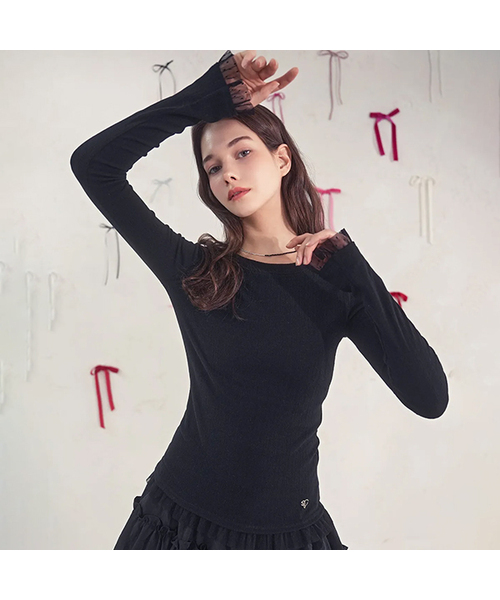 Vivacious(ビバシャス)の「Mirage Lace Frill Tee_5Colors(Tシャツ/カットソー・レディース・ブラウン/グレー/チャコール/ブラック/クリーム・SMALL/MEDIUM)」の1枚目の写真
