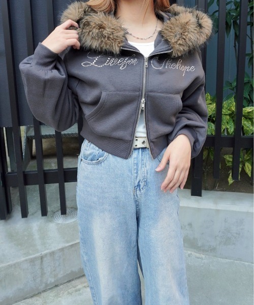almo(アルモ)の「ラインストーンロゴボリュームファーZIPパーカー(RO)(パーカー・メンズ・ホワイト/ブラウン/ブラック/ワイン/チャコールグレー・FREE)」の13枚目の写真