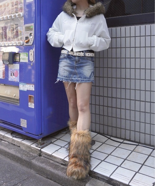 almo(アルモ)の「ラインストーンロゴボリュームファーZIPパーカー(RO)(パーカー・メンズ・ホワイト/ブラウン/ブラック/ワイン/チャコールグレー・FREE)」の19枚目の写真