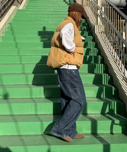 CANAL JEAN（キャナルジーン）の「Lakey Park　アウトポケットパファーベスト（ダウンベスト・レディース・ベージュ・ONE SIZE）」の2枚目の写真