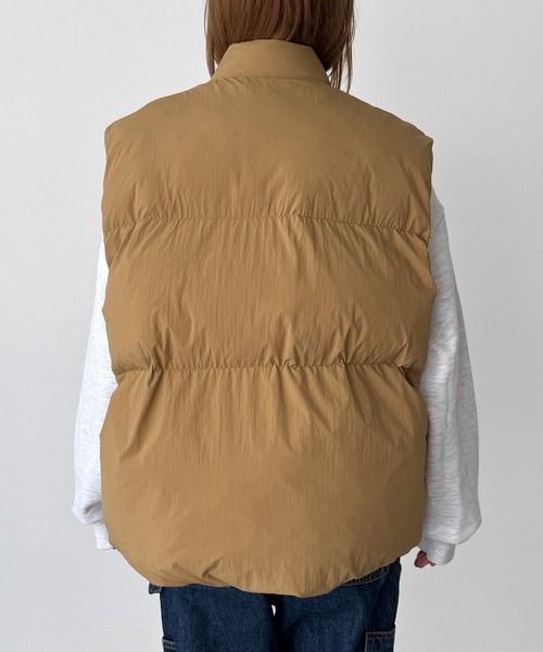 CANAL JEAN（キャナルジーン）の「Lakey Park　アウトポケットパファーベスト（ダウンベスト・レディース・ベージュ・ONE SIZE）」の10枚目の写真