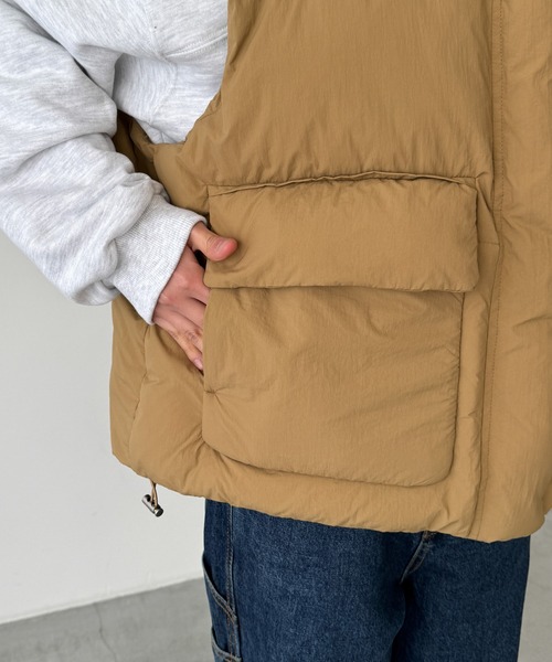 CANAL JEAN（キャナルジーン）の「Lakey Park　アウトポケットパファーベスト（ダウンベスト・レディース・ベージュ・ONE SIZE）」の11枚目の写真