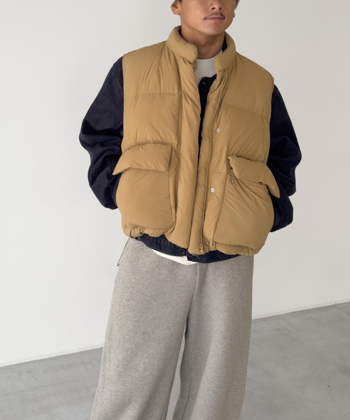CANAL JEAN（キャナルジーン）の「Lakey Park　アウトポケットパファーベスト（ダウンベスト・レディース・ベージュ・ONE SIZE）」の5枚目の写真
