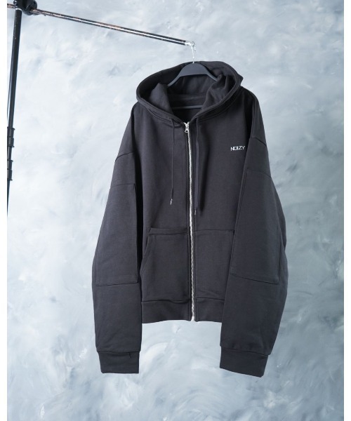 NOIZY(ノイジー)の「Threads Utility Zip-Up Hoodie / ワンポイント 刺繍 ジップパーカー スウェットパーカー フーディー(パーカー・メンズ・Black/グレー・LARGE/MEDIUM)」の4枚目の写真