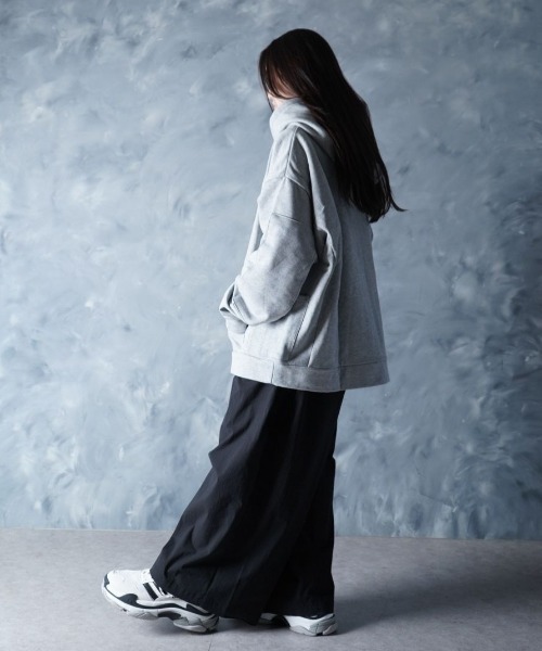 NOIZY(ノイジー)の「Threads Utility Zip-Up Hoodie / ワンポイント 刺繍 ジップパーカー スウェットパーカー フーディー(パーカー・メンズ・Black/グレー・LARGE/MEDIUM)」の16枚目の写真