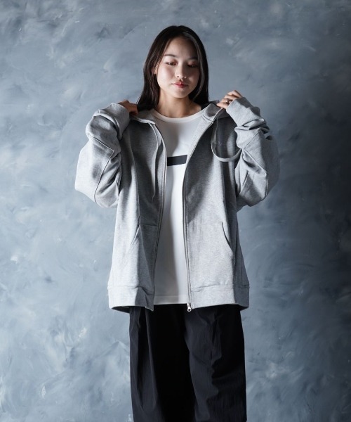 NOIZY(ノイジー)の「Threads Utility Zip-Up Hoodie / ワンポイント 刺繍 ジップパーカー スウェットパーカー フーディー(パーカー・メンズ・Black/グレー・LARGE/MEDIUM)」の19枚目の写真