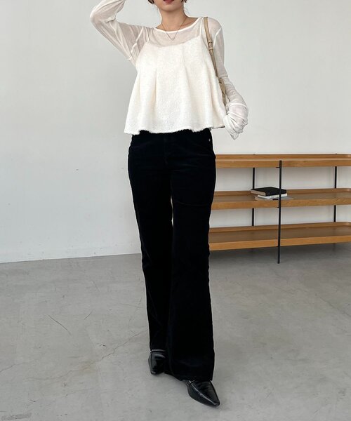 CAPRICIEUX LE'MAGE(カプリシューレマージュ)の「ボアフレアキャミ(シャツ/ブラウス・レディース・オフホワイト/ブラック・FREE)」の7枚目の写真