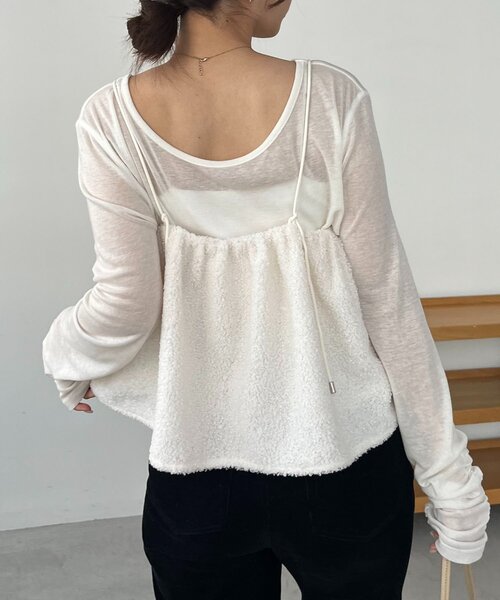 CAPRICIEUX LE'MAGE(カプリシューレマージュ)の「ボアフレアキャミ(シャツ/ブラウス・レディース・オフホワイト/ブラック・FREE)」の9枚目の写真