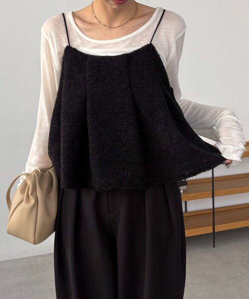 CAPRICIEUX LE'MAGE(カプリシューレマージュ)の「ボアフレアキャミ(シャツ/ブラウス・レディース・オフホワイト/ブラック・FREE)」の14枚目の写真