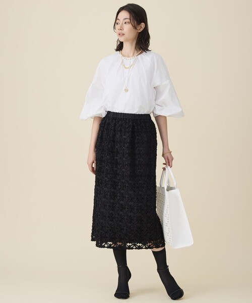 自由区(ジユウク)の「【カタログ掲載・巾着袋付き・A4サイズ収納可】パンチングレース トート(トートバッグ・レディース・アイボリー系/ダークブラウン系・F)」の9枚目の写真