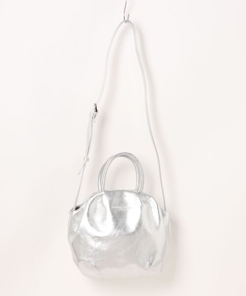 tsumori chisato CARRY(ツモリチサトキャリー)の「ハンドバッグ ツモリチサト ラムギャザー(ハンドバッグ・レディース・シルバー/ブラック・FREE)」の2枚目の写真