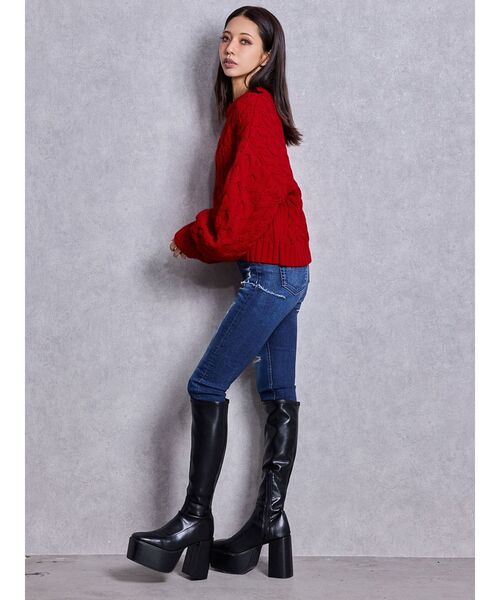 GYDA(ジェイダ)の「ケーブルクルーネックニットトップス(ニット/セーター・レディース・グレー/アイボリー/レッド・FREE)」の8枚目の写真