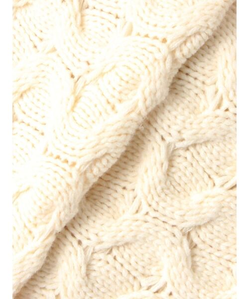 GYDA(ジェイダ)の「ケーブルクルーネックニットトップス(ニット/セーター・レディース・グレー/アイボリー/レッド・FREE)」の16枚目の写真