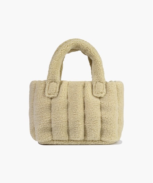 MARITHE + FRANCOIS GIRBAUD(マリテフランソワジルボー)の「CLASSIC LOGO BOUCLE PADDING BAG(ハンドバッグ・レディース・Black/Beige・フリー)」の6枚目の写真