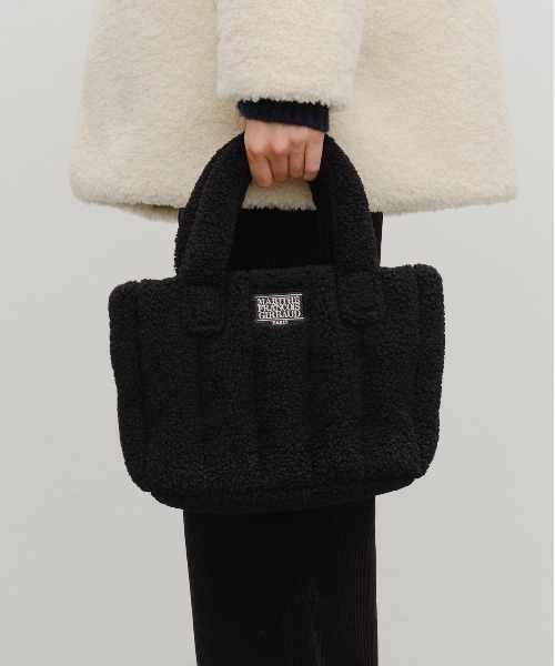 MARITHE + FRANCOIS GIRBAUD(マリテフランソワジルボー)の「CLASSIC LOGO BOUCLE PADDING BAG(ハンドバッグ・レディース・Black/Beige・フリー)」の9枚目の写真