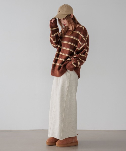 BAYFLOW（ベイフロー）の「[身長に合わせて選べる着丈]フロントスリットスウェットスカート（スカート・レディース・アイボリー/グレー・MEDIUM/SMALL）」の4枚目の写真