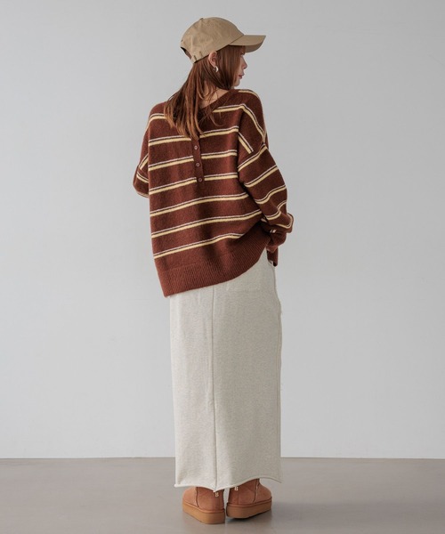 BAYFLOW（ベイフロー）の「[身長に合わせて選べる着丈]フロントスリットスウェットスカート（スカート・レディース・アイボリー/グレー・MEDIUM/SMALL）」の5枚目の写真