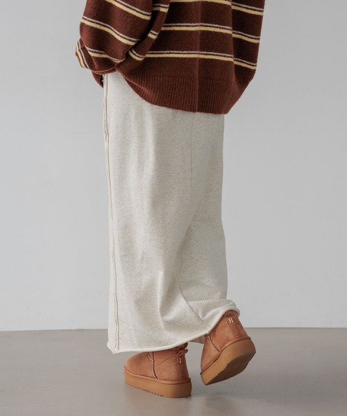 BAYFLOW（ベイフロー）の「[身長に合わせて選べる着丈]フロントスリットスウェットスカート（スカート・レディース・アイボリー/グレー・MEDIUM/SMALL）」の7枚目の写真