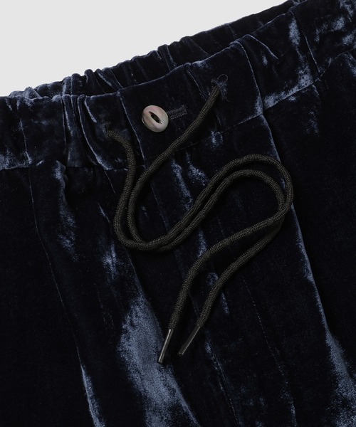 Urig(ウーリッヒ)の「LUST VELVET WIDE EASY PANTS HL(その他パンツ・メンズ・グレー/ネイビー・1)」の4枚目の写真