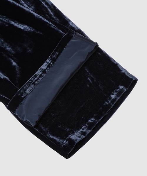 Urig(ウーリッヒ)の「LUST VELVET WIDE EASY PANTS HL(その他パンツ・メンズ・グレー/ネイビー・1)」の6枚目の写真