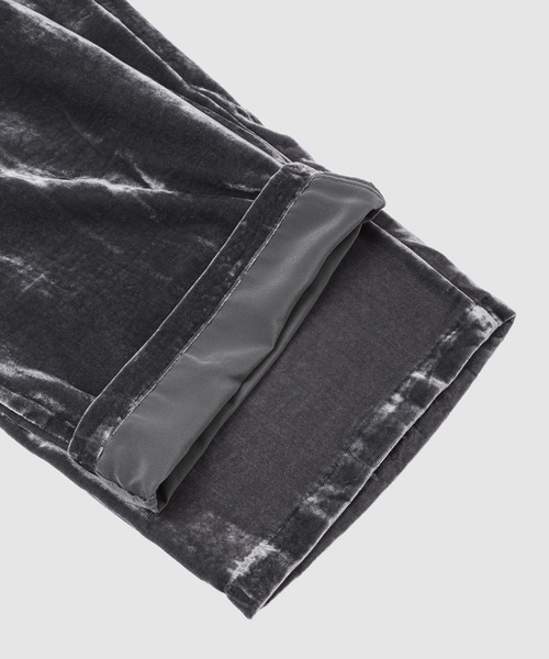 Urig(ウーリッヒ)の「LUST VELVET WIDE EASY PANTS HL(その他パンツ・メンズ・グレー/ネイビー・1)」の10枚目の写真