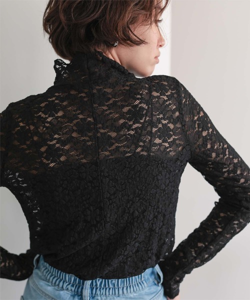 titivate(ティティベイト)の「ハイネックレーストップス(Tシャツ/カットソー・レディース・オフホワイト/ブラック・L/M/S)」の2枚目の写真
