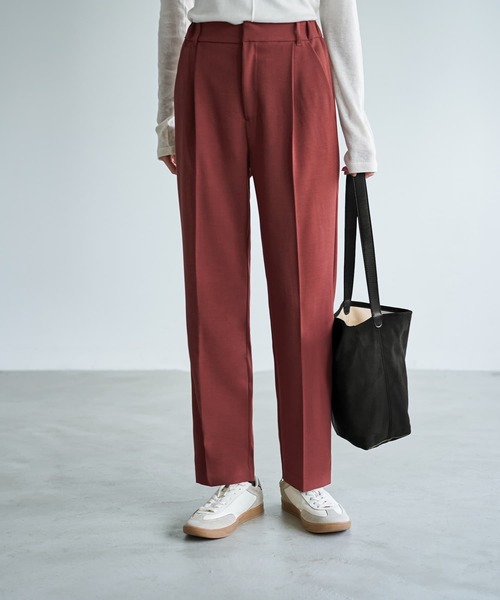 STYLE DELI(スタイルデリ)の「ストレッチツイルBASICタックパンツ(スラックス・レディース・ブラック/アイボリー/グレイッシュベージュ/バーガンディー・X-SMALL/SMALL/MEDIUM)」の4枚目の写真